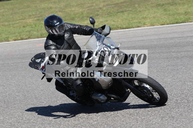 /Archiv-2025/48 25.08.2025 Cornu Master School ADR/gruen-vert/20